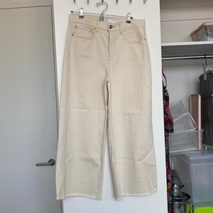 NWOT - AYR “The Must” jeans in cream. Size 32.
